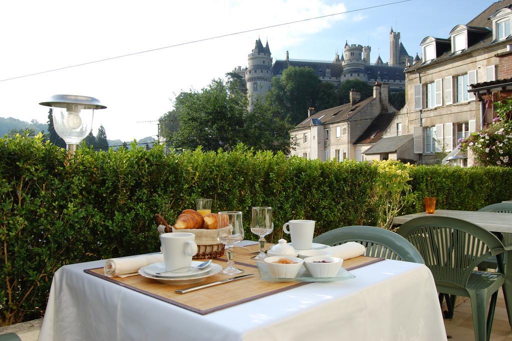 Aux Bles D'Or Hotel Pierrefonds Room photo