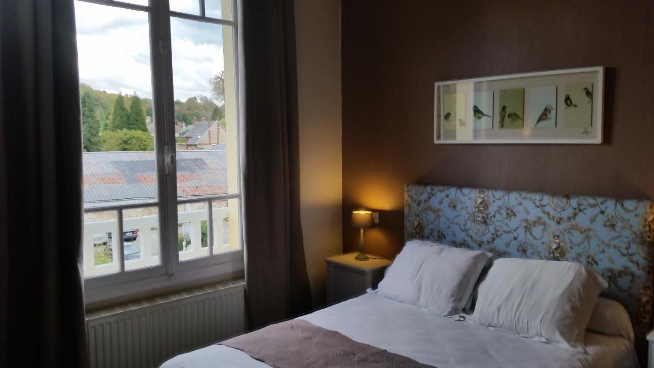 Aux Bles D'Or Hotel Pierrefonds Room photo